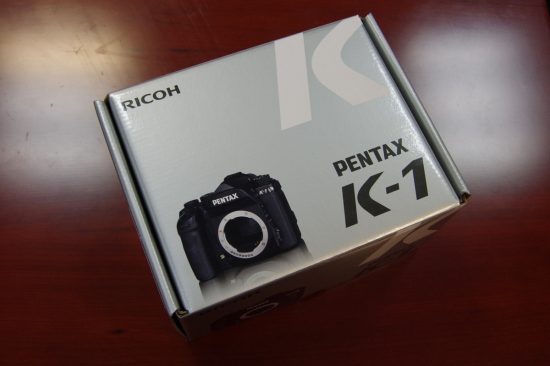 Pentax K-1 camera unboxing1